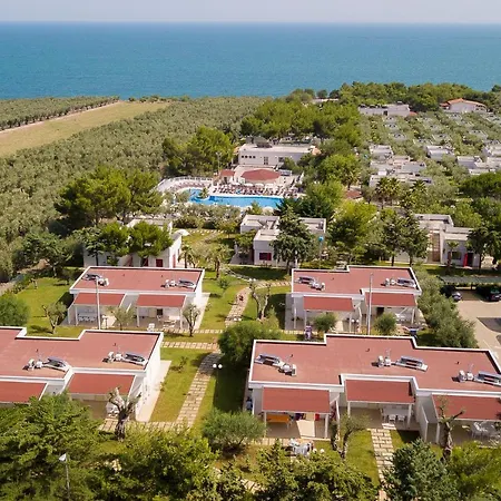 Villaggio Baia Del Monaco ホリデーパーク マンフレドーニア