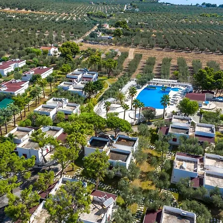 Villaggio Baia Del Monaco Village de vacances 4*