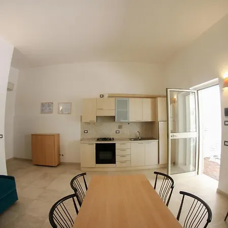 Villaggio Baia Del Monaco منتزه العطل مانفريدونيا