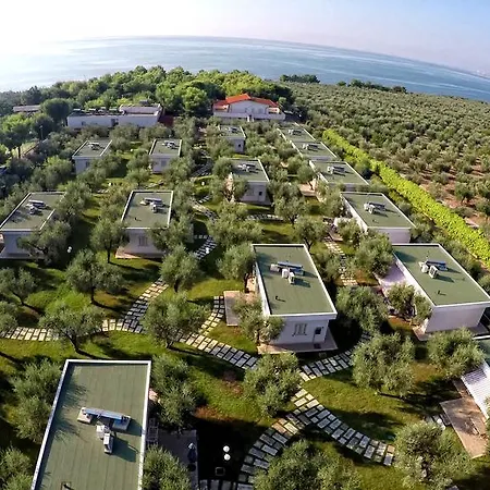 Villaggio Baia Del Monaco منتزه العطل