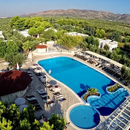 منتزه العطل Villaggio Baia Del Monaco 4*