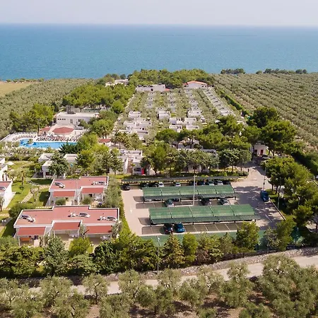 Villaggio Baia Del Monaco 4* مانفريدونيا